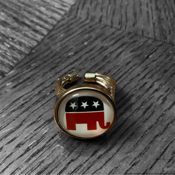 🇺🇸🐘Republican Elephant Patriotic Adjustable Silver Ring! - Picture 4 of 4